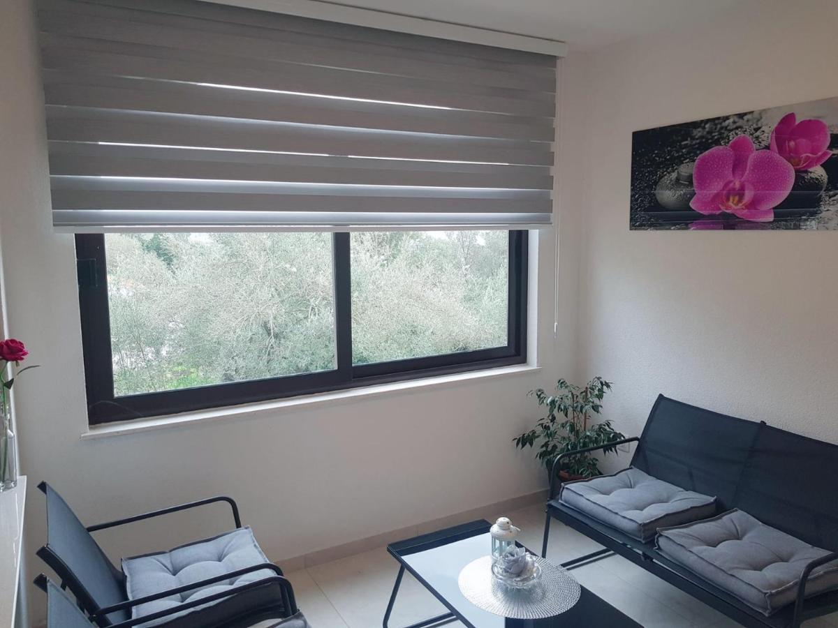 Apartman Tessa Вела Лука Екстериор снимка