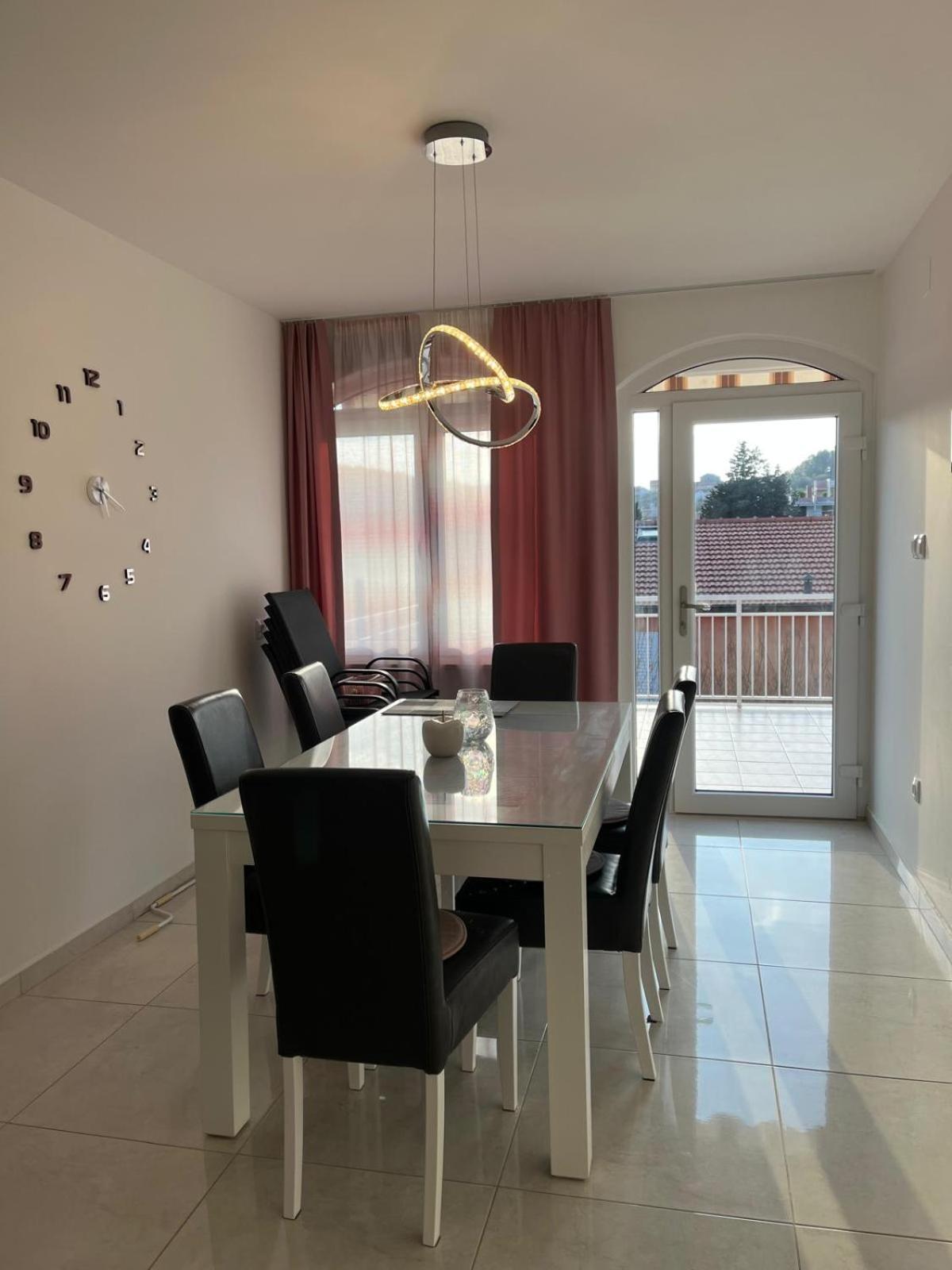 Apartman Tessa Вела Лука Екстериор снимка